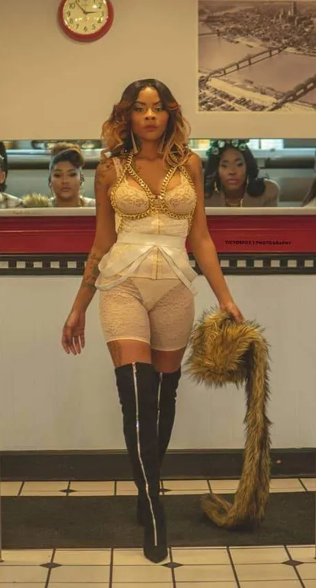 THE CHAIN BRA