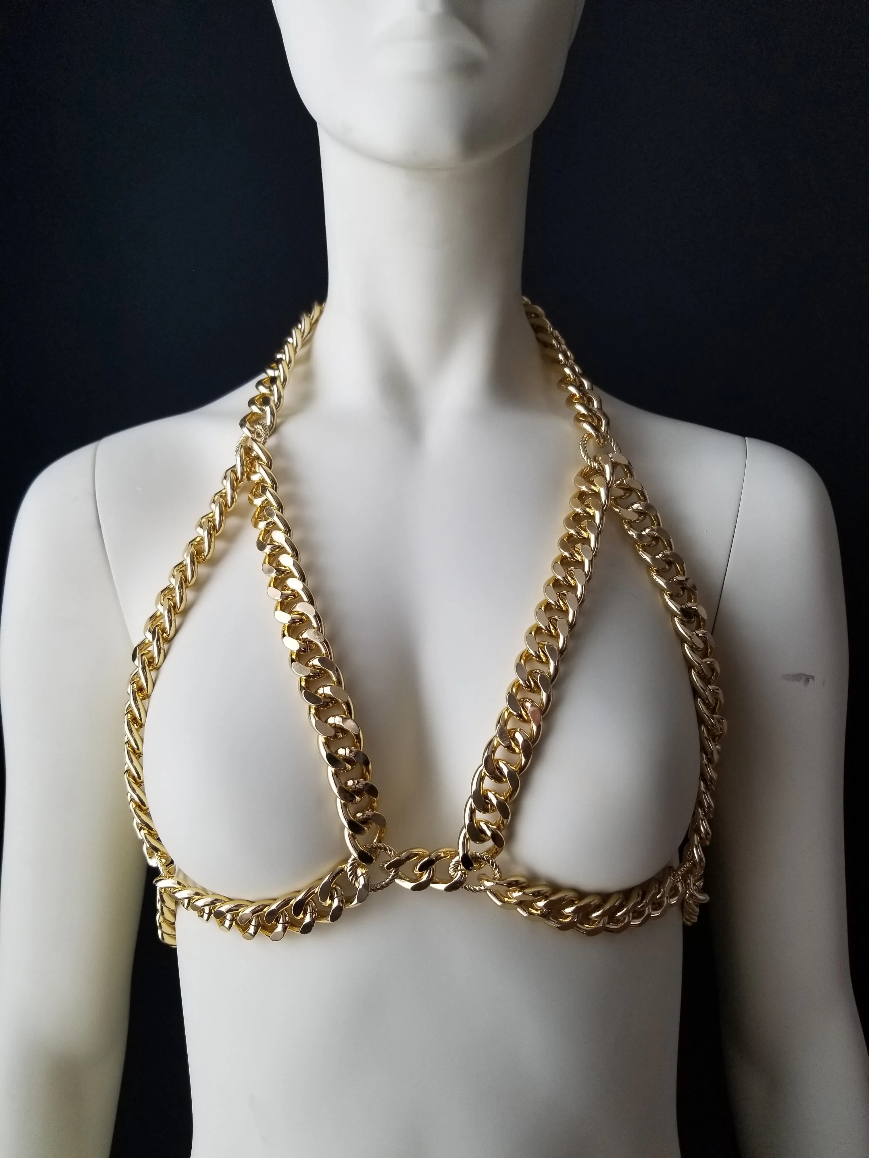 THE CHAIN BRA