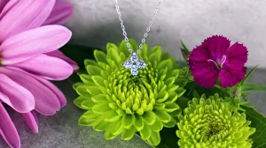 THE LUCKY ONE NECKLACE