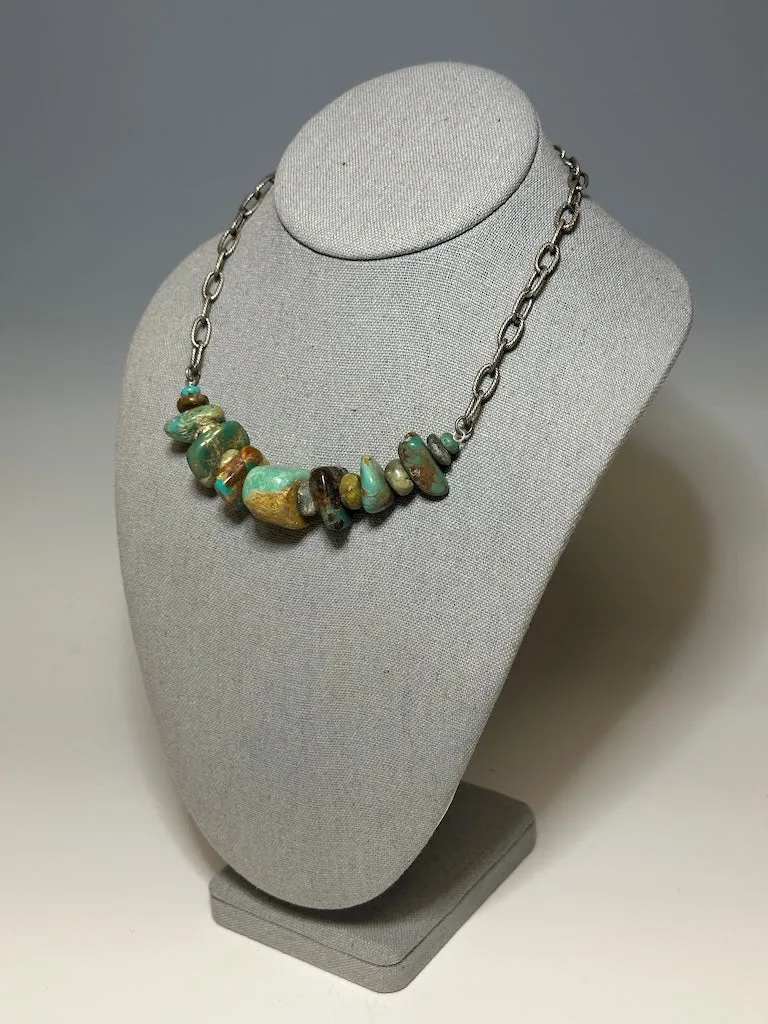 TURQUOISE STATEMENT NECKLACE WITH OXIDIZED SILVER CHAIN LCN643
