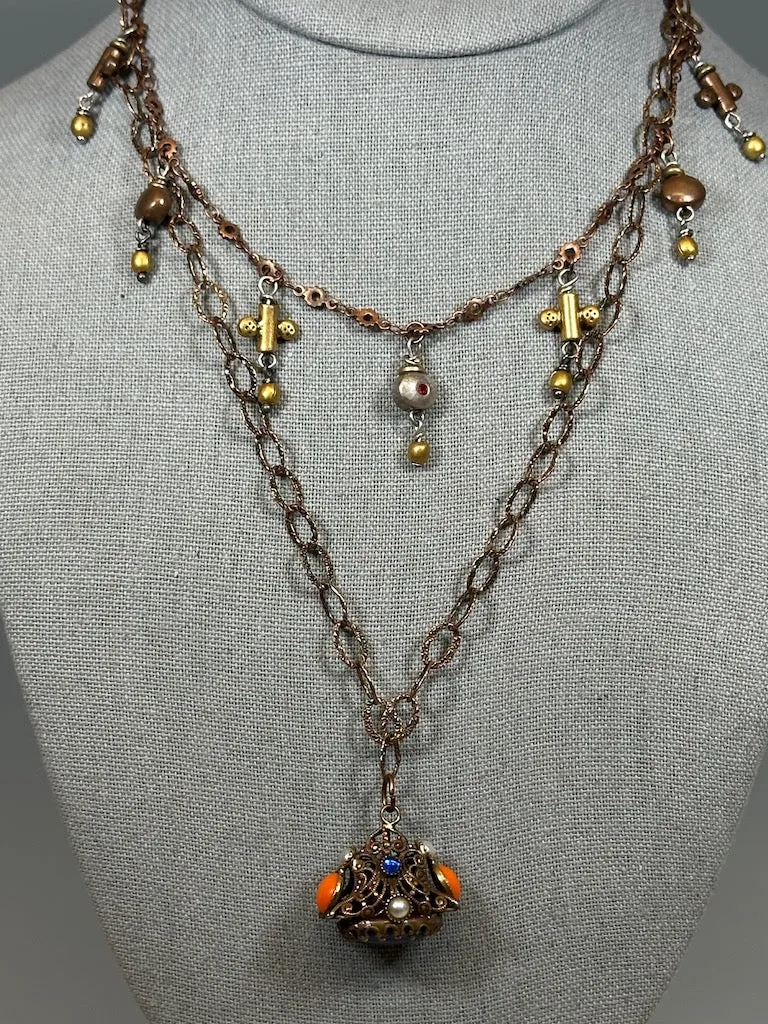 VINTAGE CHARM DOUBLE STRAND STATEMENT NECKLACE  LCN619